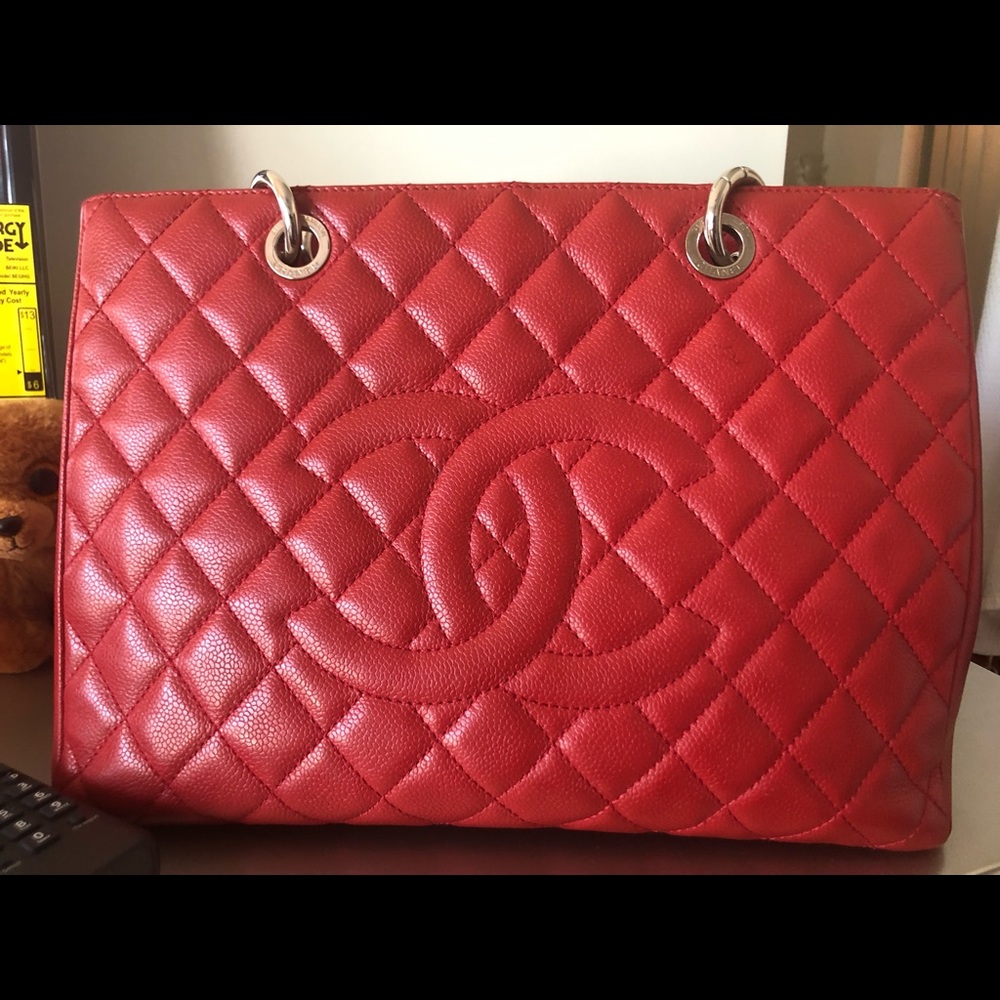 COPY - Authentic Chanel bag large In good condition barely worn